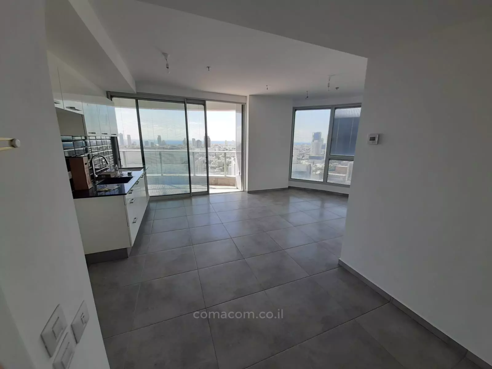 Apartment 5 Rooms Tel Aviv Sarona 342-IBL-6683