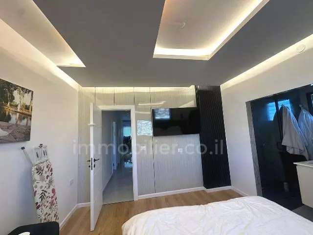 Apartment 4 Rooms Netanya Pardes Hagdoud 342-IBL-6690