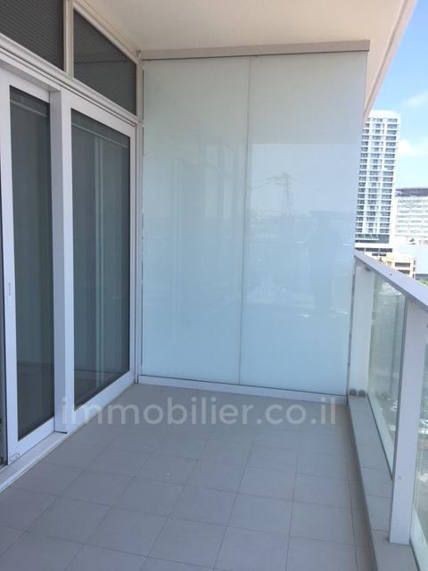 For rent Apartment Tel Aviv