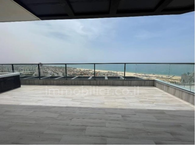 For sale Mini-Penthouse Ashdod