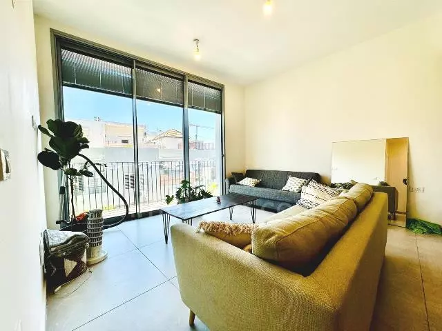 Apartment 4 Rooms Tel Aviv Nahalat binyamin 342-IBL-6709