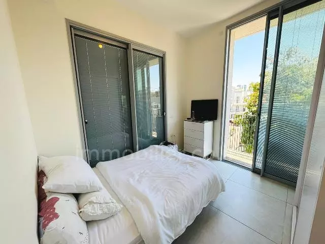 Apartment 4 Rooms Tel Aviv Nahalat binyamin 342-IBL-6709