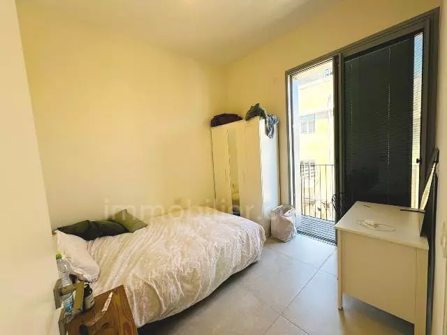 Apartment 4 Rooms Tel Aviv Nahalat binyamin 342-IBL-6709