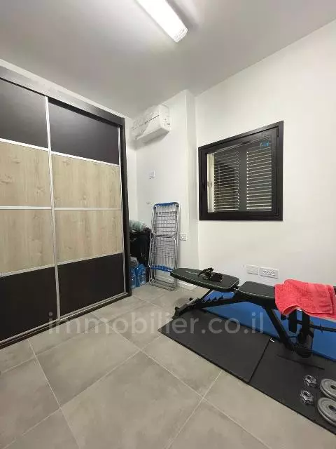 Apartment 3 Rooms Tel Aviv City center 342-IBL-6710