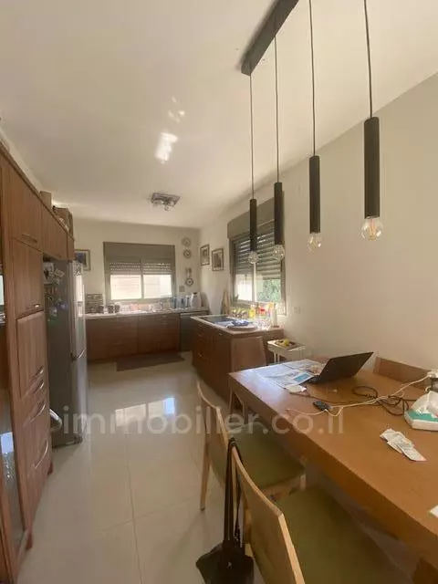 Duplex-Penthouse 3 Rooms Tel Aviv Montifiory 342-IBL-6715