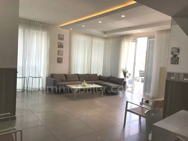 Apartment 4 Rooms Tel Aviv City center 342-IBL-6716