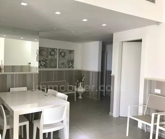 Apartment 4 Rooms Tel Aviv City center 342-IBL-6716