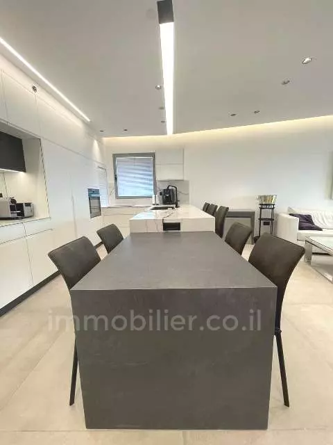 Apartment 3 rooms Tel Aviv Neve Tsedek 342-IBL-6724