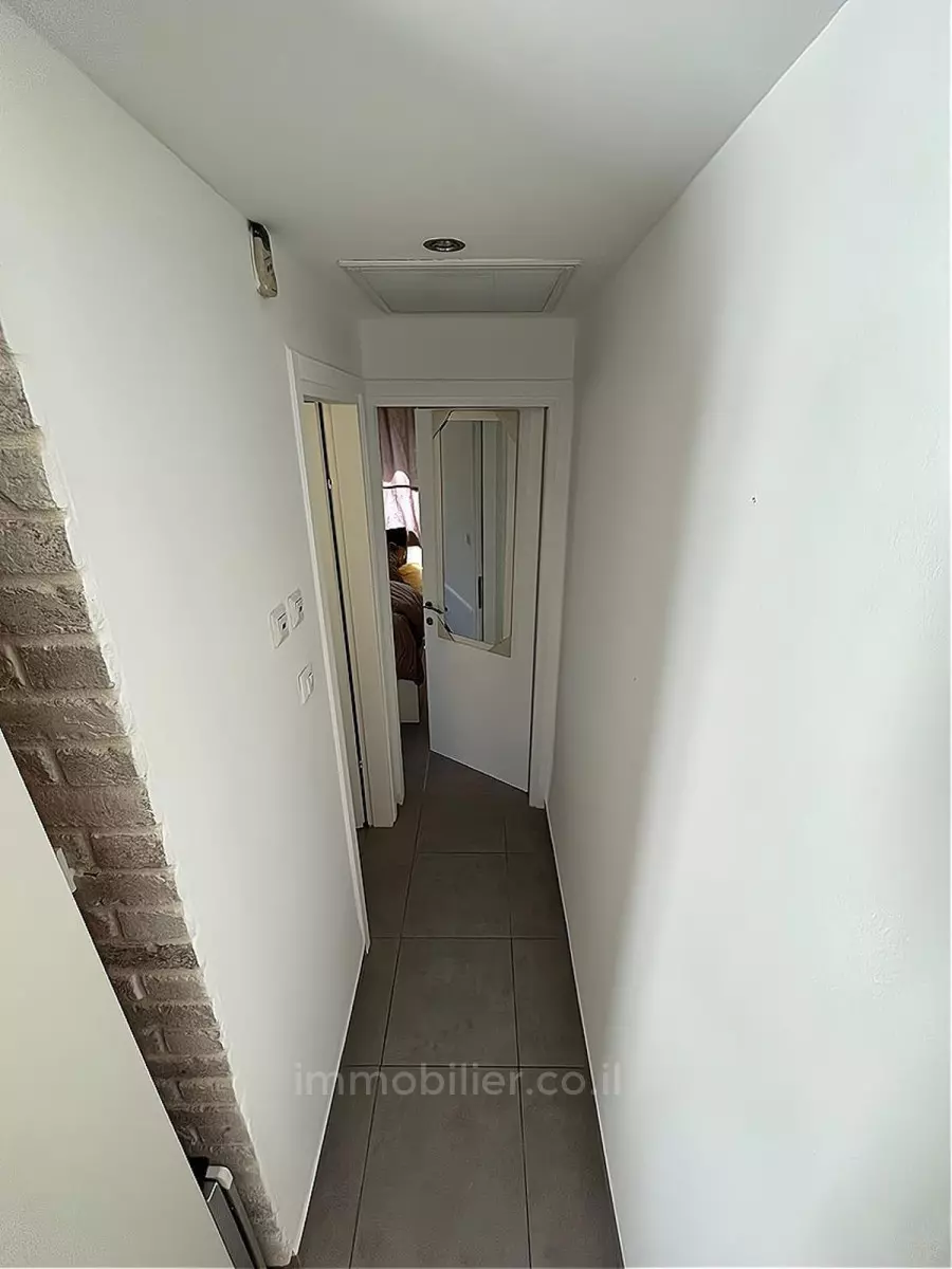 Apartment 2 rooms Tel Aviv Florentine 342-IBL-6739