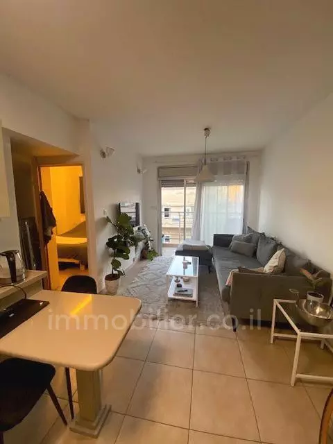 Apartment 2 rooms Tel Aviv Florentine 342-IBL-6744