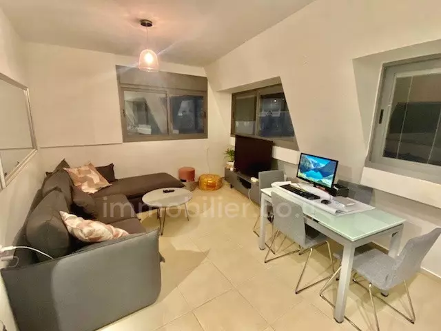 Duplex 4 rooms Tel Aviv Florentine 342-IBL-6746