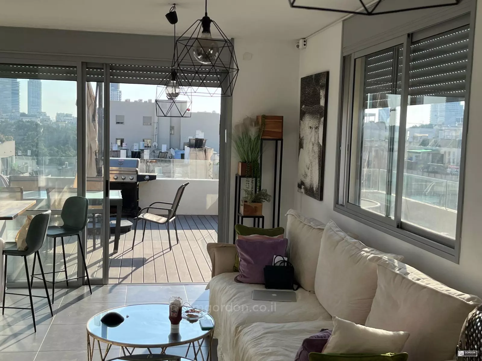 Villa 4 rooms Tel Aviv quarter of the sea 357-IBL-1470