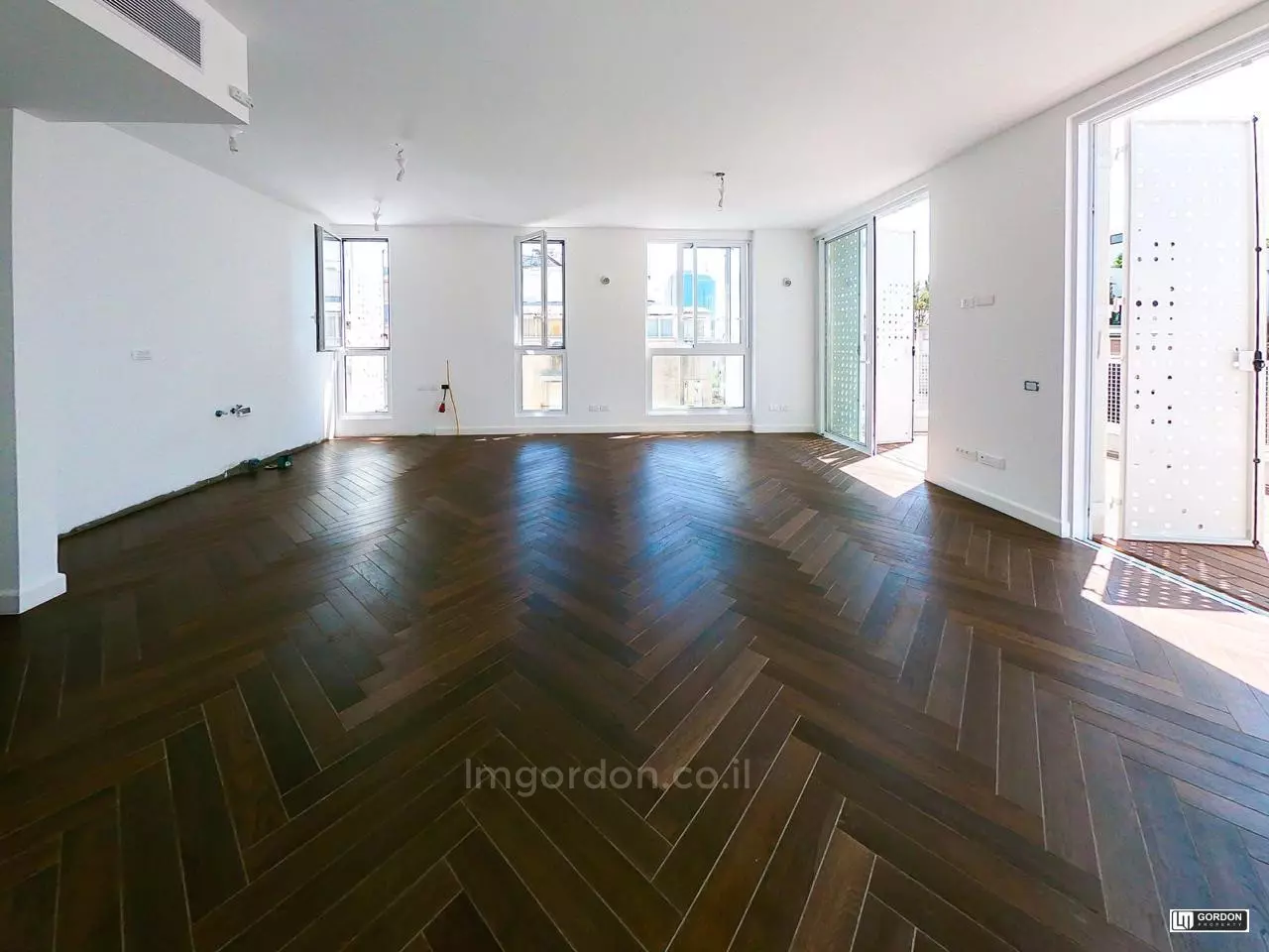 Mini-Penthouse 3 rooms Tel Aviv Shenkin 357-IBL-1515