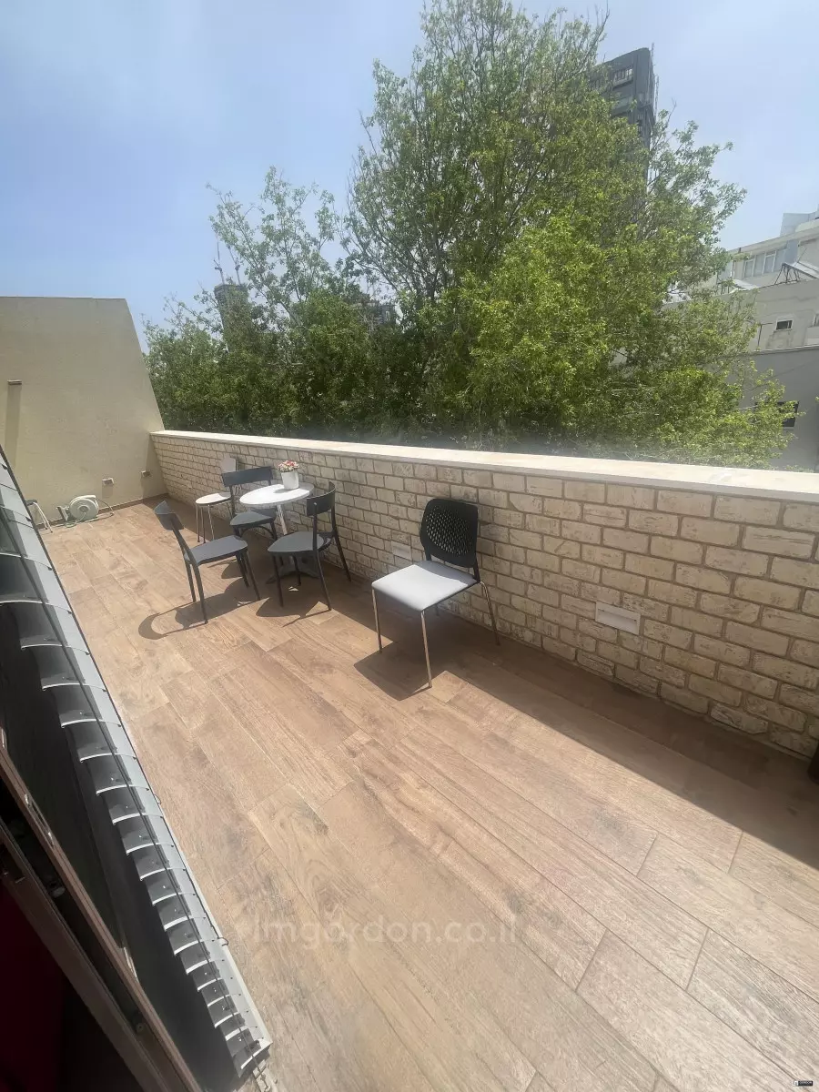 Apartment 3 rooms Tel Aviv First sea line 357-IBL-1517