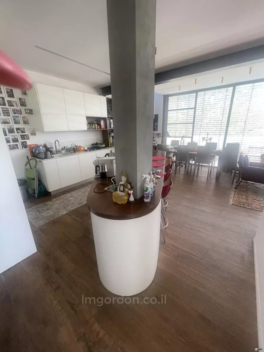 Apartment 3 rooms Tel Aviv First sea line 357-IBL-1517