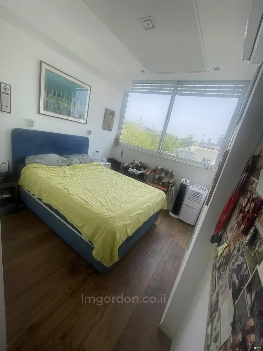 Apartment 3 rooms Tel Aviv First sea line 357-IBL-1517