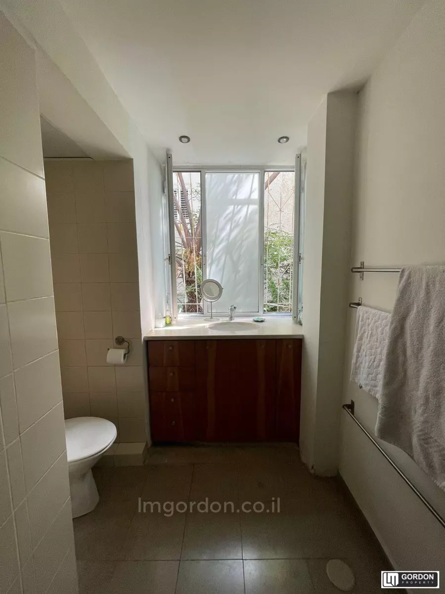 Apartment 3 rooms Tel Aviv First sea line 357-IBL-1524