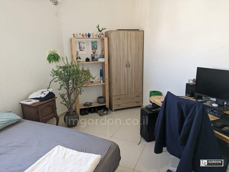 Mini-Penthouse 3 Rooms Tel Aviv Florentine 357-IBL-1525