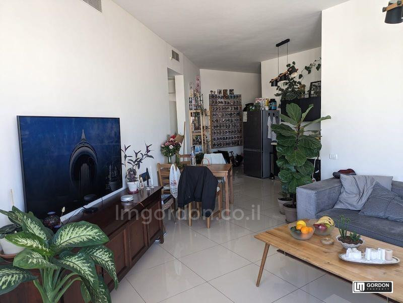 Mini-Penthouse 3 Rooms Tel Aviv Florentine 357-IBL-1525