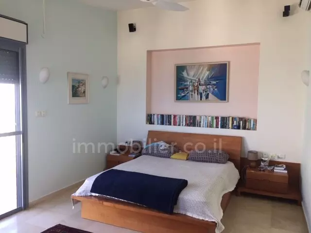 Penthouse 4 rooms Netanya Nat 600 368-IBL-365