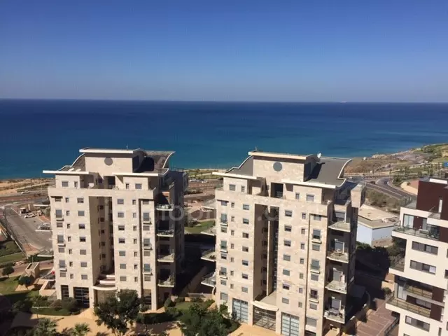 Penthouse 4 rooms Netanya Nat 600 368-IBL-365