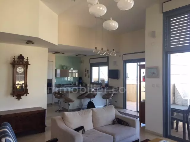 Penthouse 4 rooms Netanya Nat 600 368-IBL-365