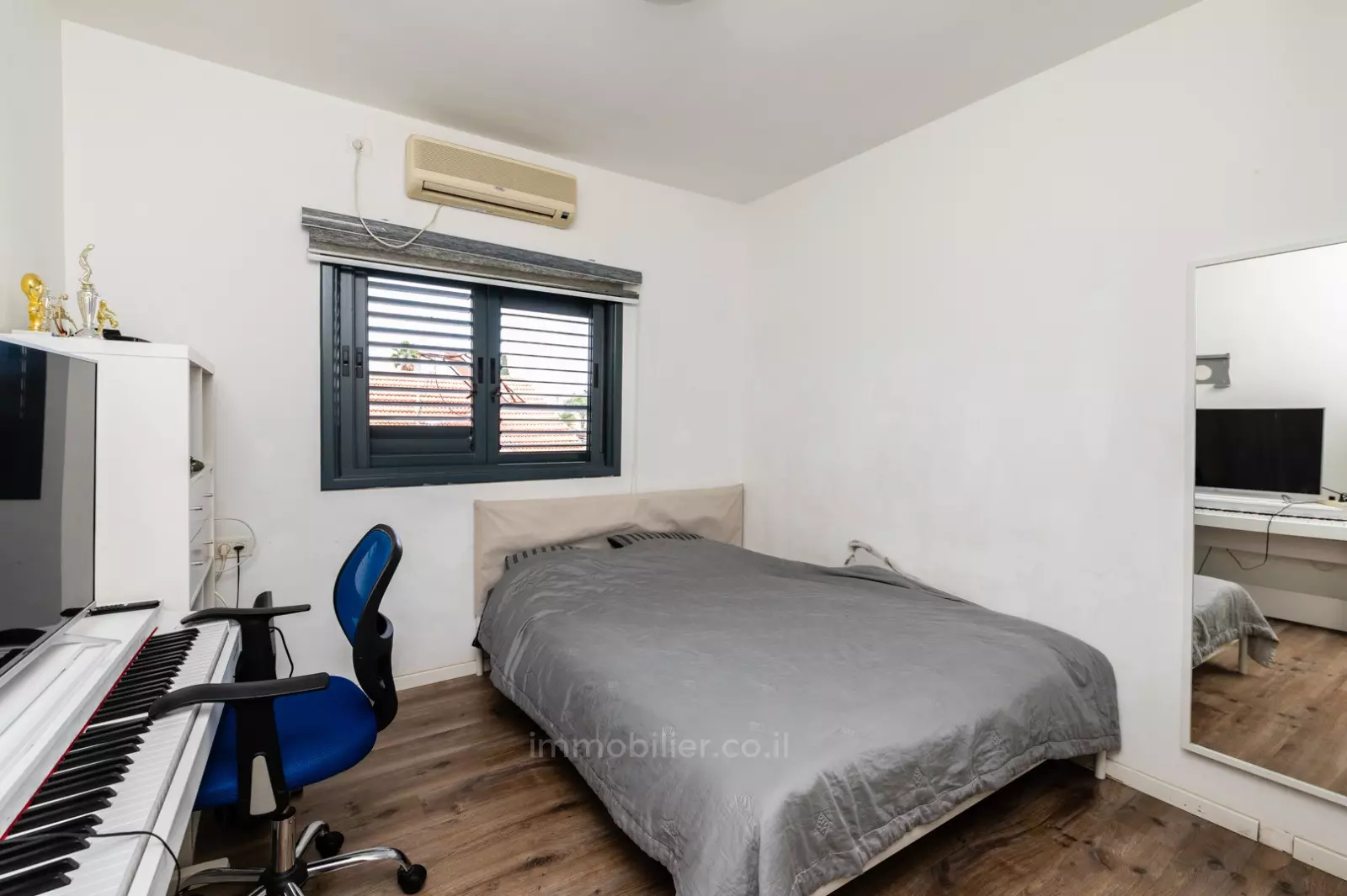 Villa 6 rooms Hadera Ha Otssar Area 379-IBL-268