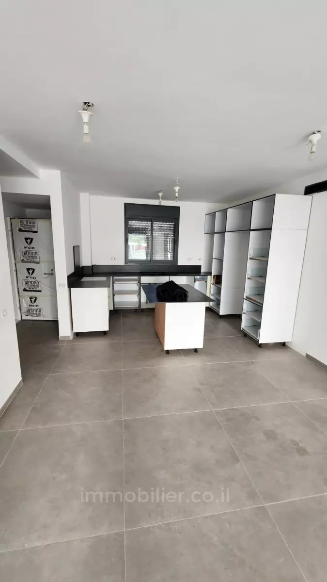 Apartment 5 rooms Hadera Givat olga 379-IBL-270