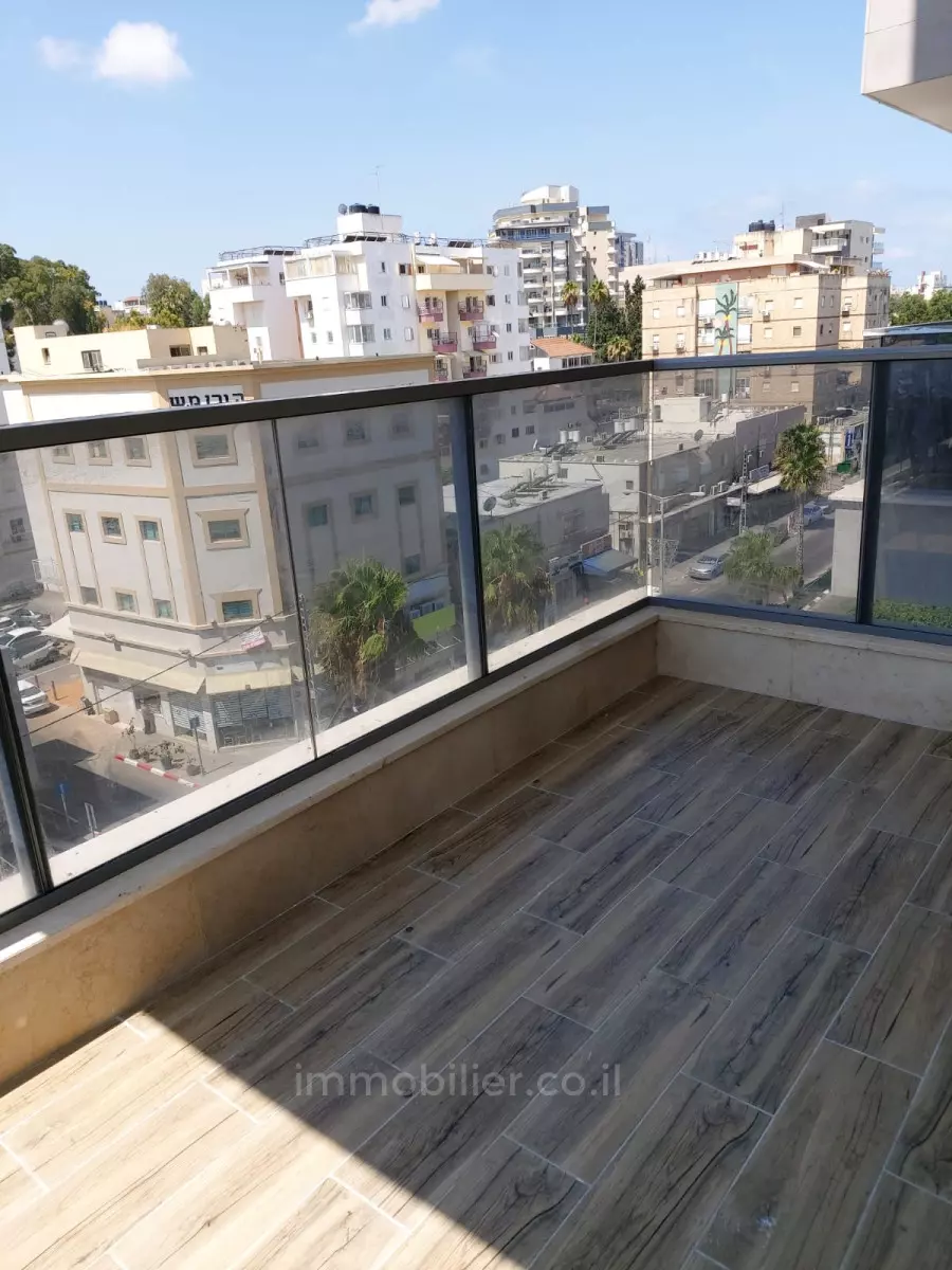 Apartment 3 Rooms Hadera City center 379-IBL-271