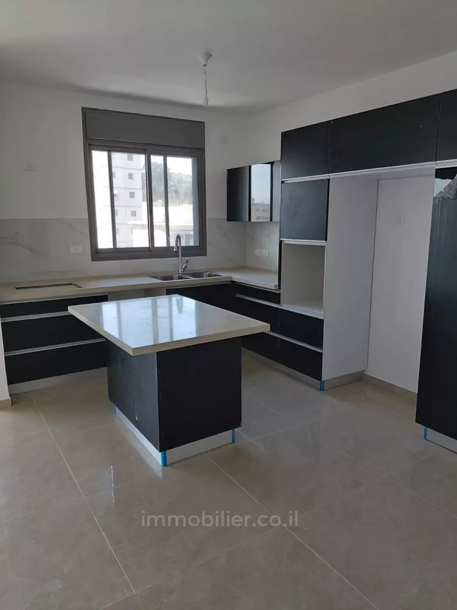 Apartment 3 Rooms Hadera City center 379-IBL-271