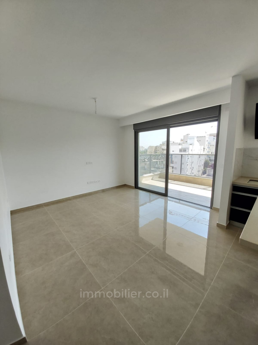Apartment 3 Rooms Hadera City center 379-IBL-271