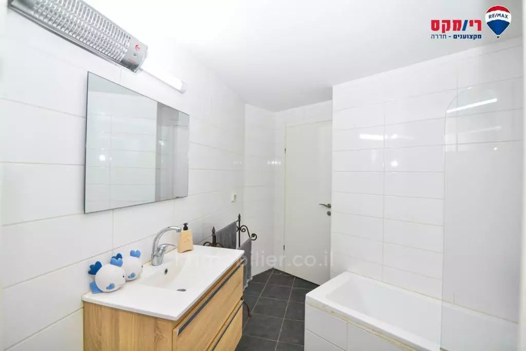 Apartment 5 rooms Hadera Ein a Yam 379-IBL-276