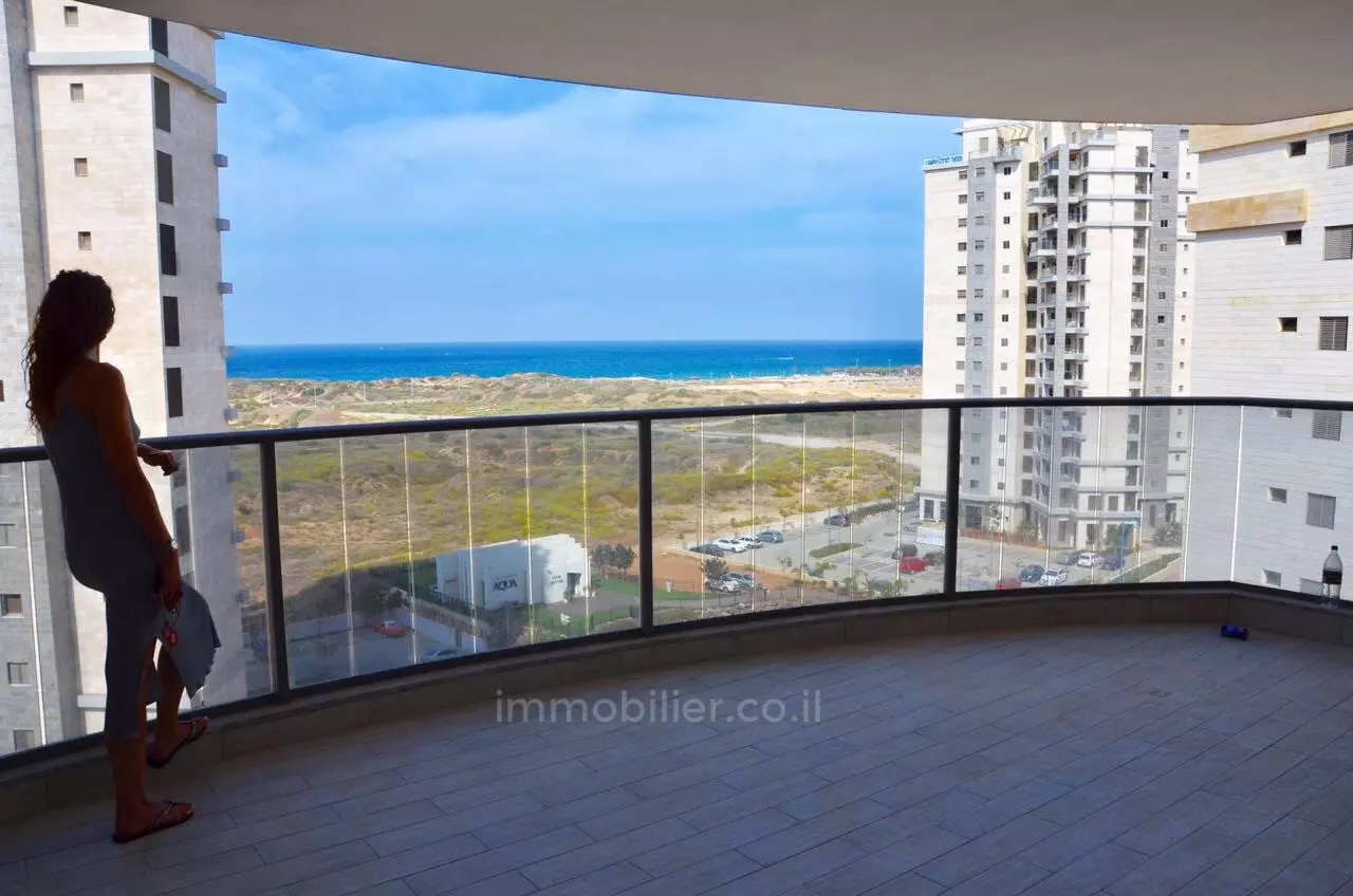 Apartment 5 rooms Hadera Ein a Yam 379-IBL-276