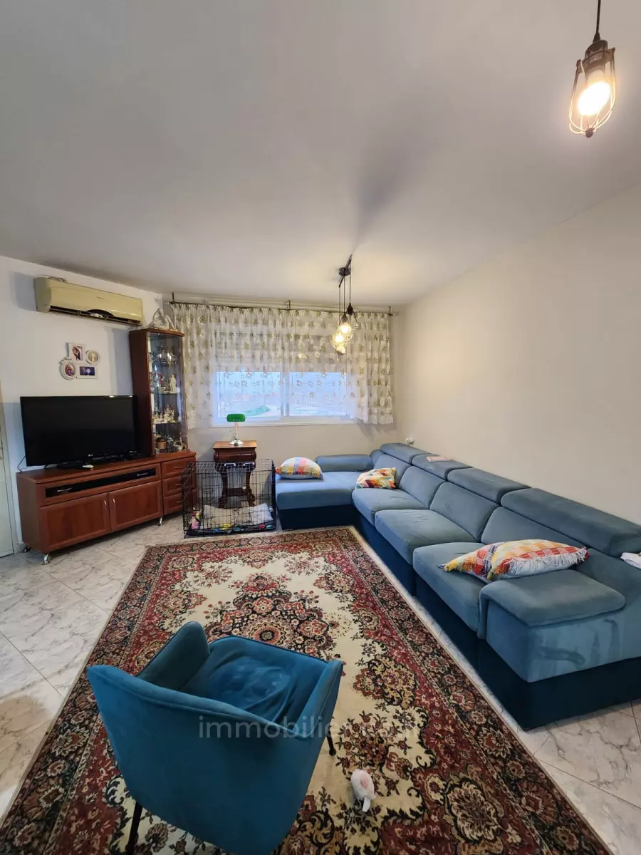 Apartment 4 Rooms Hadera Givat olga 379-IBL-288