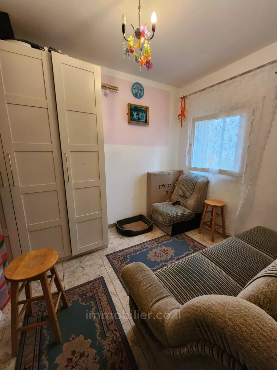 Apartment 4 Rooms Hadera Givat olga 379-IBL-288