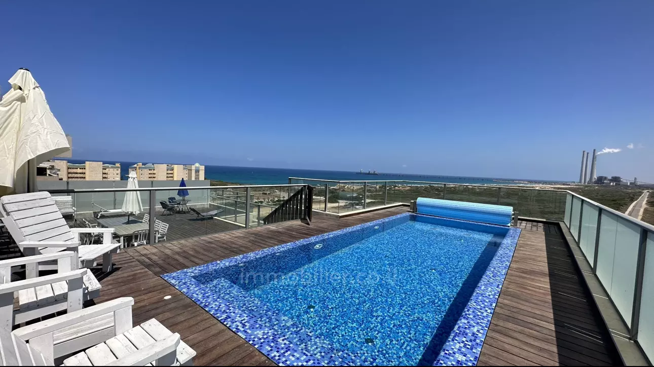 Penthouse 6 rooms Hadera Givat olga 379-IBL-304