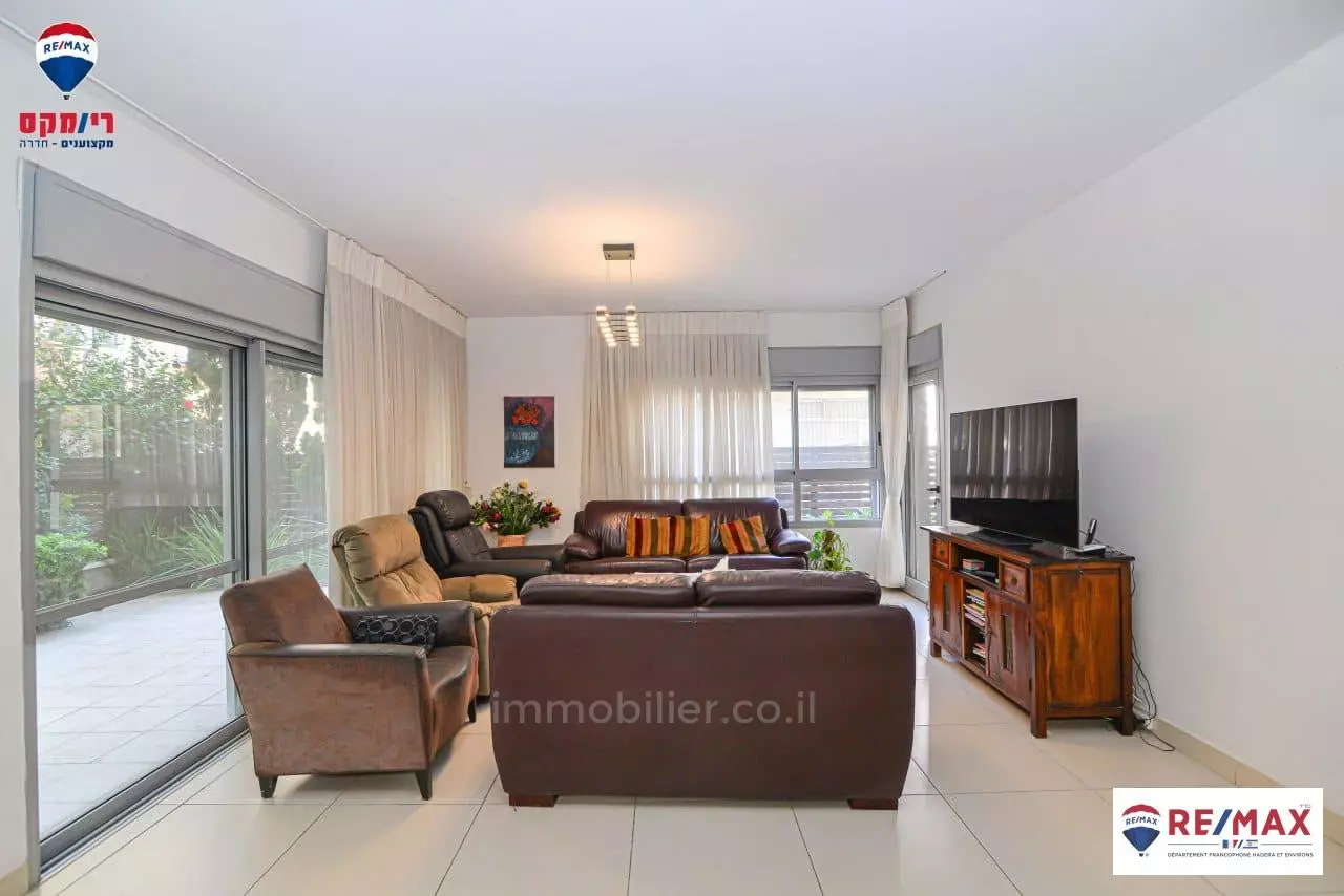 Ground floor 5 Rooms Hadera City center 379-IBL-332