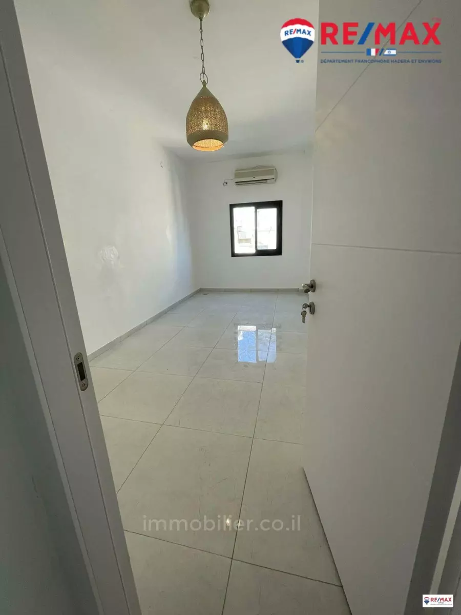 Apartment 4 Rooms Hadera City center 379-IBL-362