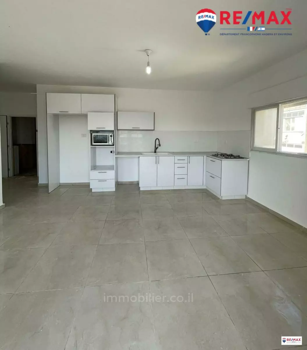 Apartment 4 Rooms Hadera City center 379-IBL-362