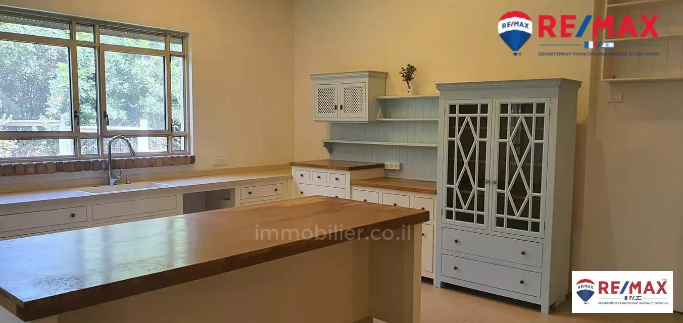 Villa 6 rooms Hadera brandes 379-IBL-363