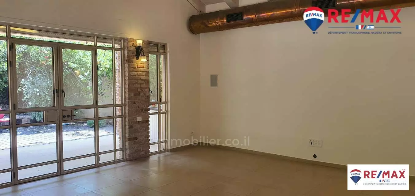 Villa 6 rooms Hadera brandes 379-IBL-363