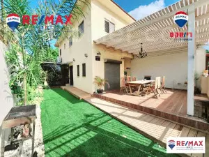 Sale Cottage Hadera