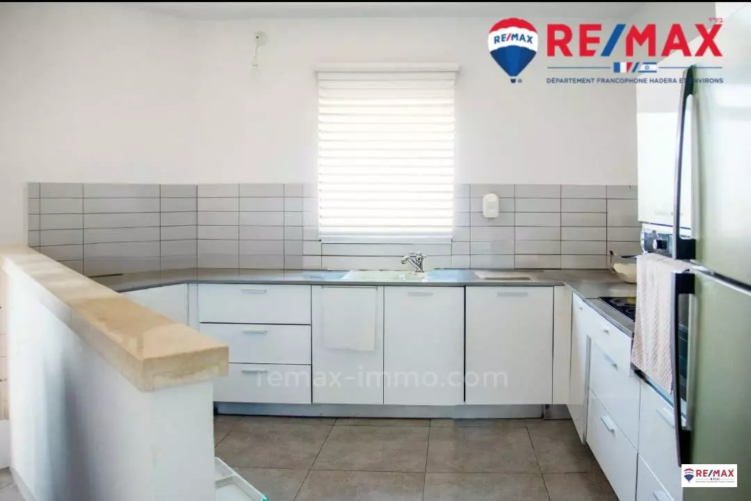 Apartment 4 rooms Hadera Givat olga 379-IBL-374