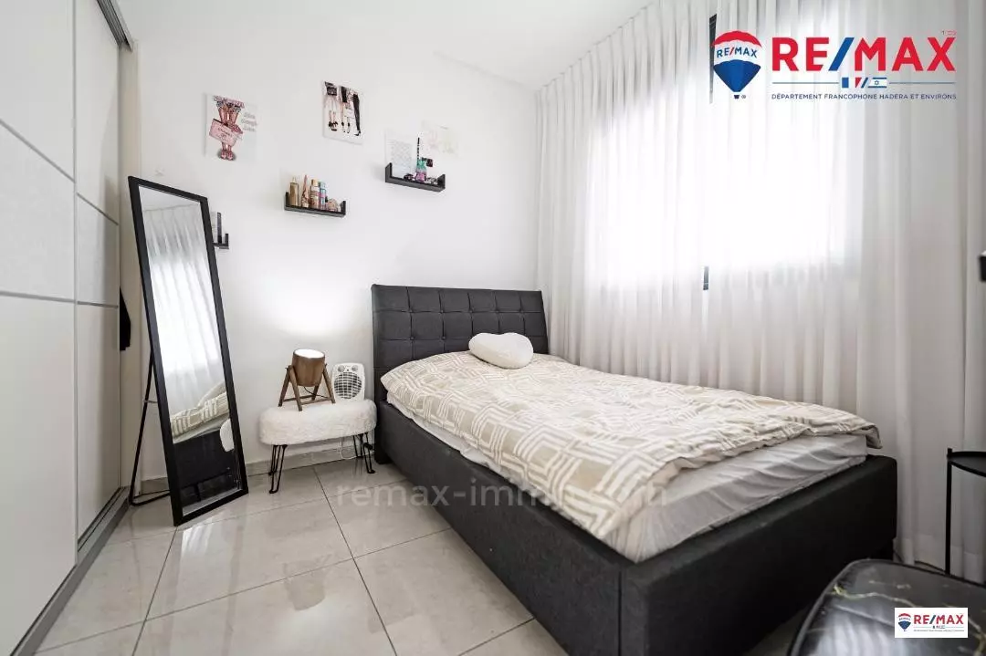 Apartment 5 rooms Hadera City center 379-IBL-375