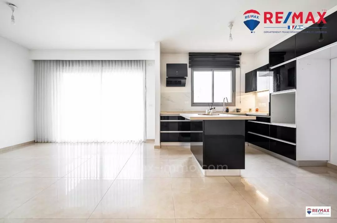 Apartment 3 rooms Hadera City center 379-IBL-376