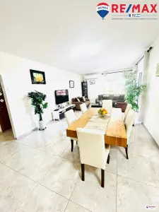 Sale Apartment Hadera