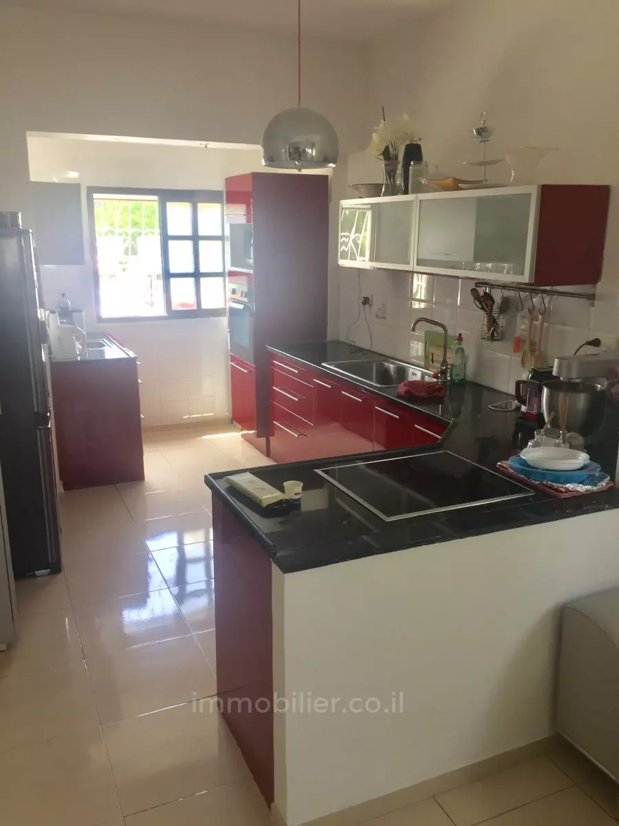 Apartment 3 rooms Jerusalem Rehavia 424-IBL-281