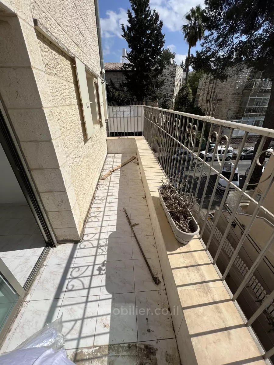 Apartment 4 rooms Jerusalem Rehavia 424-IBL-282