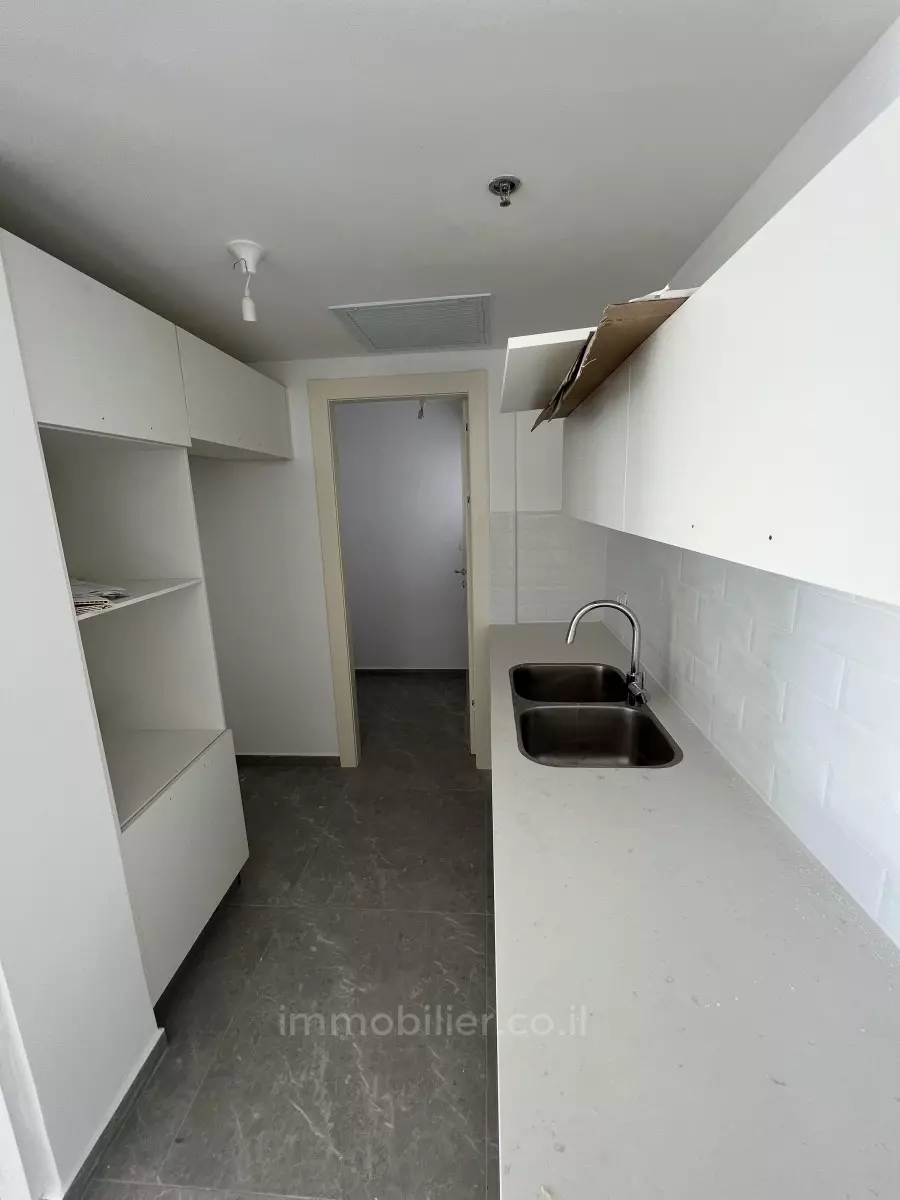 Apartment 3 rooms Jerusalem City center 424-IBL-287