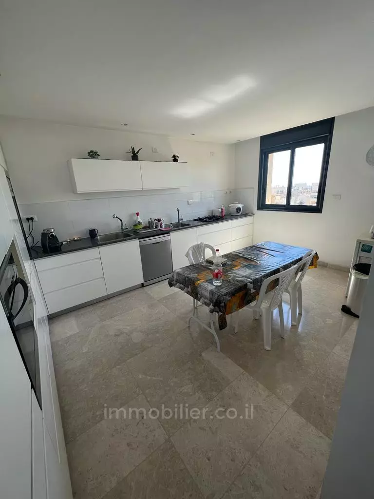 Apartment 5 rooms Jerusalem Beit Vagan 424-IBL-300